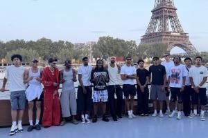 戈贝尔豪横！华子领衔的“观光团”光球员就13人 已经呆一周了