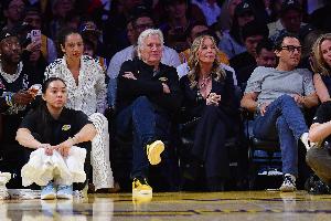 湖记：理解湖人被出售 但糟糕的是沃尔特接手后炒了一堆优秀员工